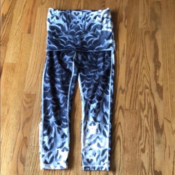 lululemon athletica Pants - Lululemon Special Edition Angel Wing Pant Size 4